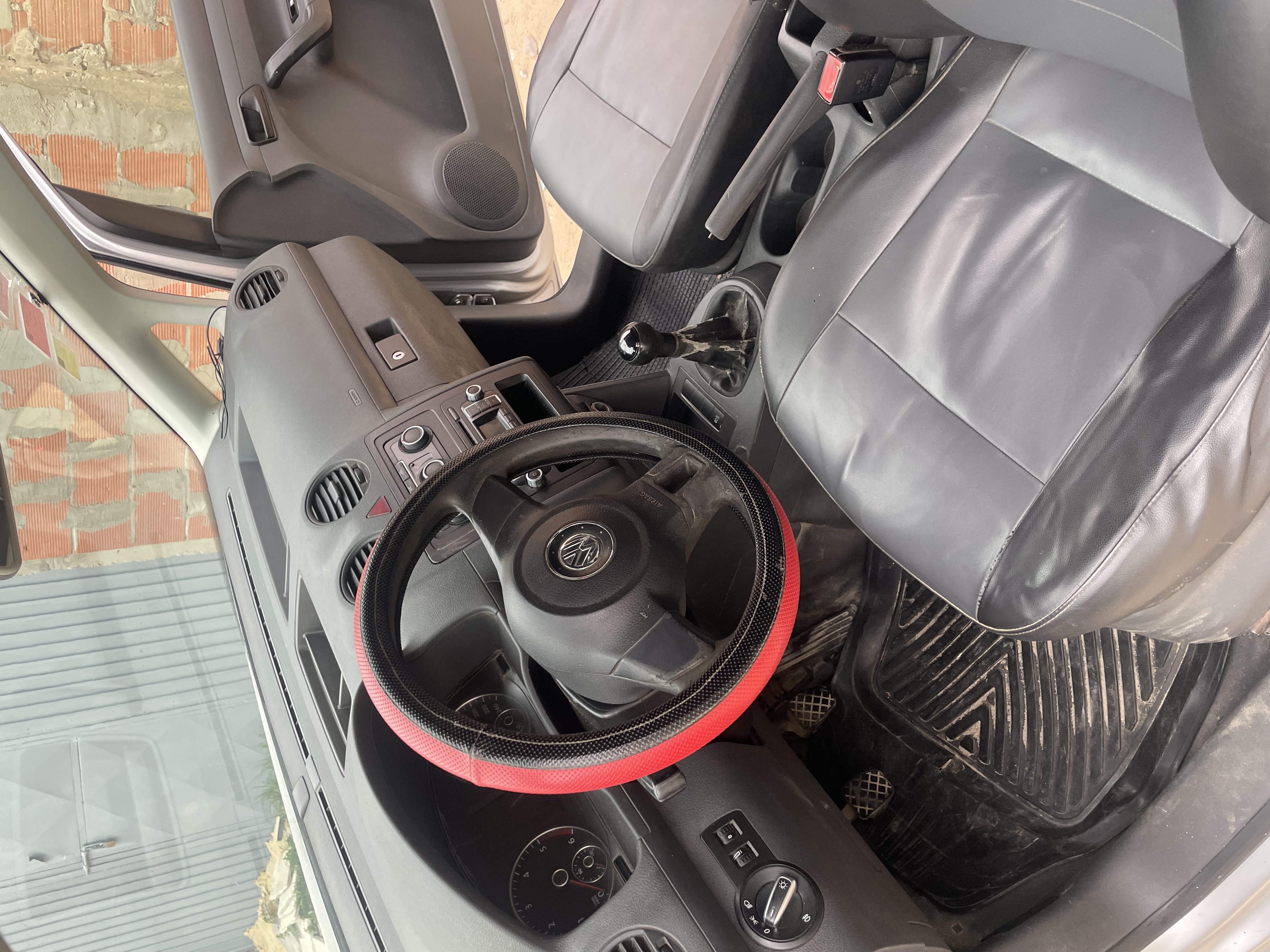 Volkswagen caddy 1.6L Manual 2013